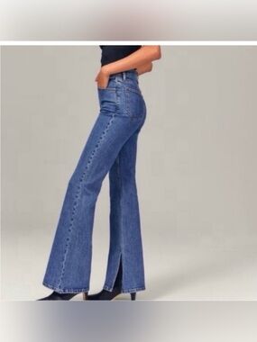 Abercrombie & Fitch The Vintage Flare High Rise Size 32 with Splits Curve Love